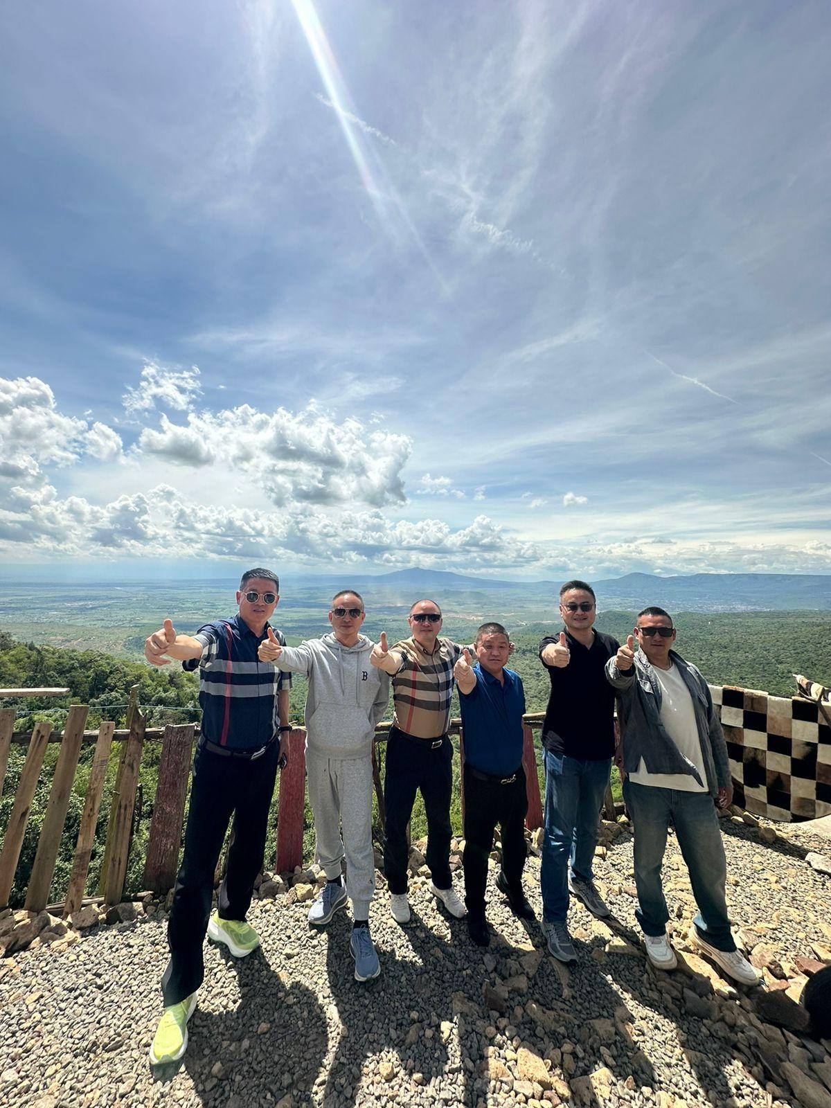 Scenic group escape